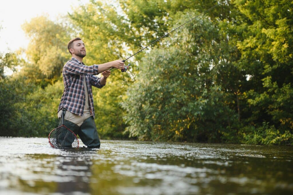 fanatic4fishing.com : How do you determine your fishing wader size?