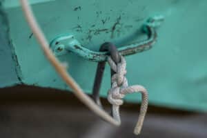 fanatic4fishing.com : How do you tie a fisherman's knot on a swivel?