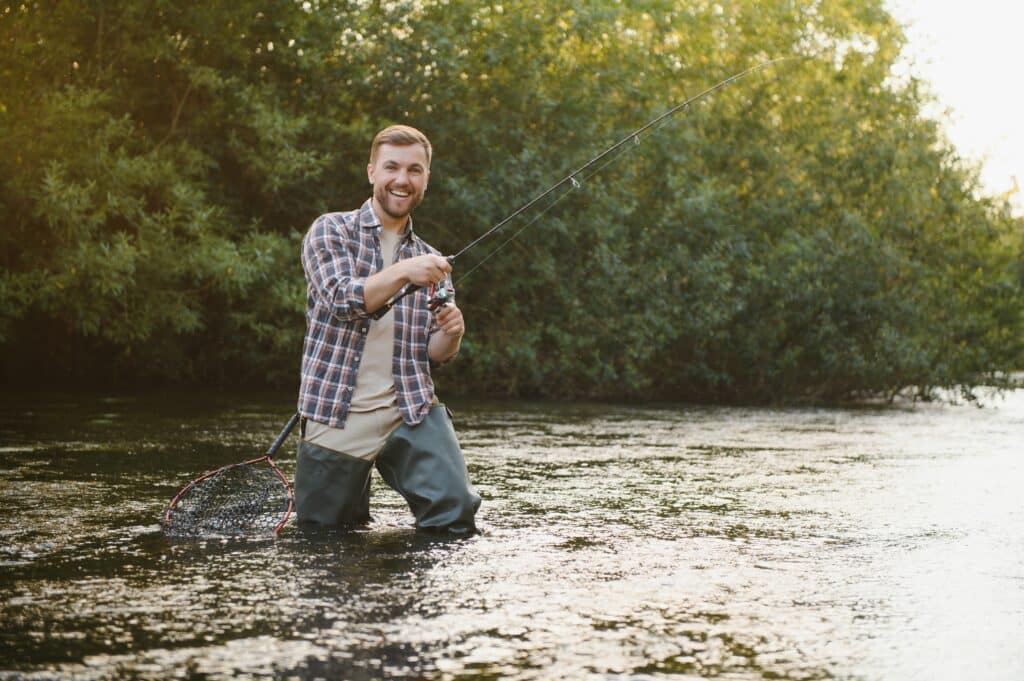 fanatic4fishing.com : Is it hard to fish in the river?