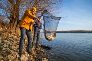 fanatic4fishing.com : What are some considerations for catch and release?