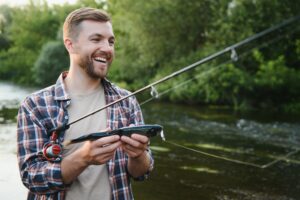 fanatic4fishing.com : What size hooks for river fishing?