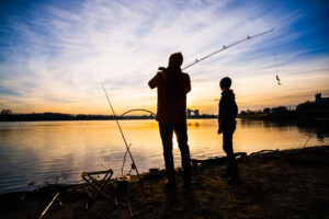 fanatic4fishing.com : What time of day is best for river fishing?